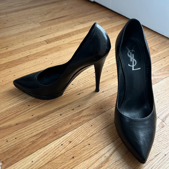 Yves Saint Laurent black leather heels in size 38 - Picture 5 of 8